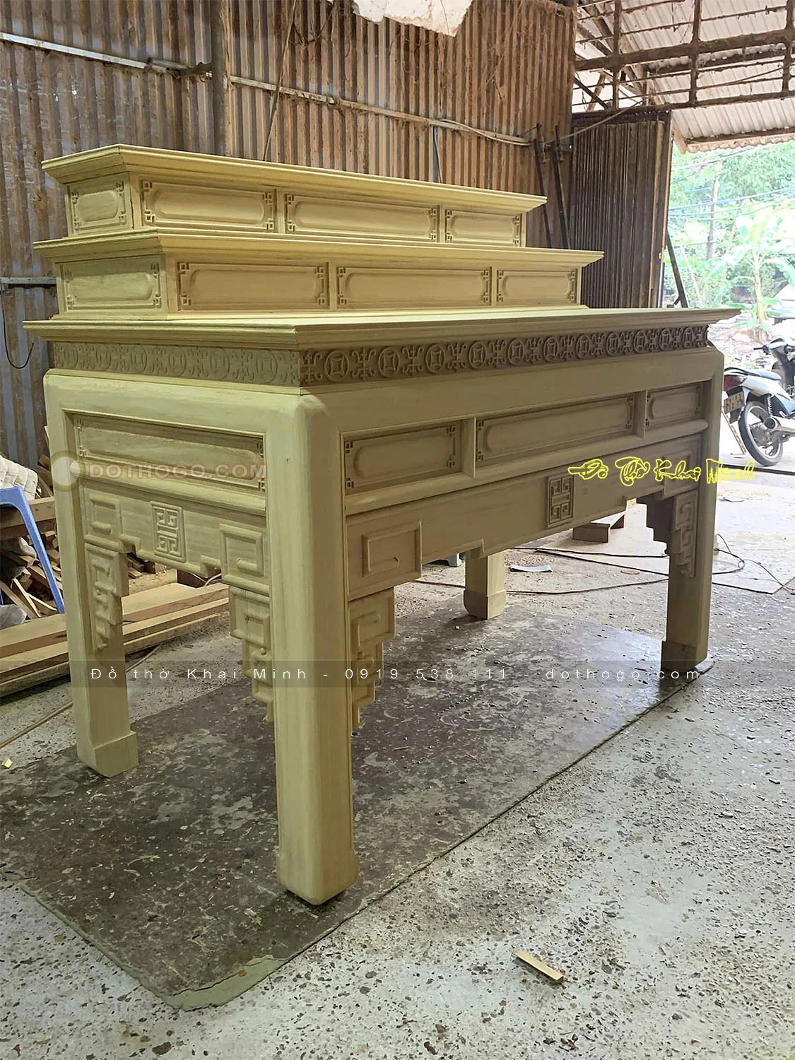Mẫu bàn thờ gia tiên 3 cấp gỗ Mít