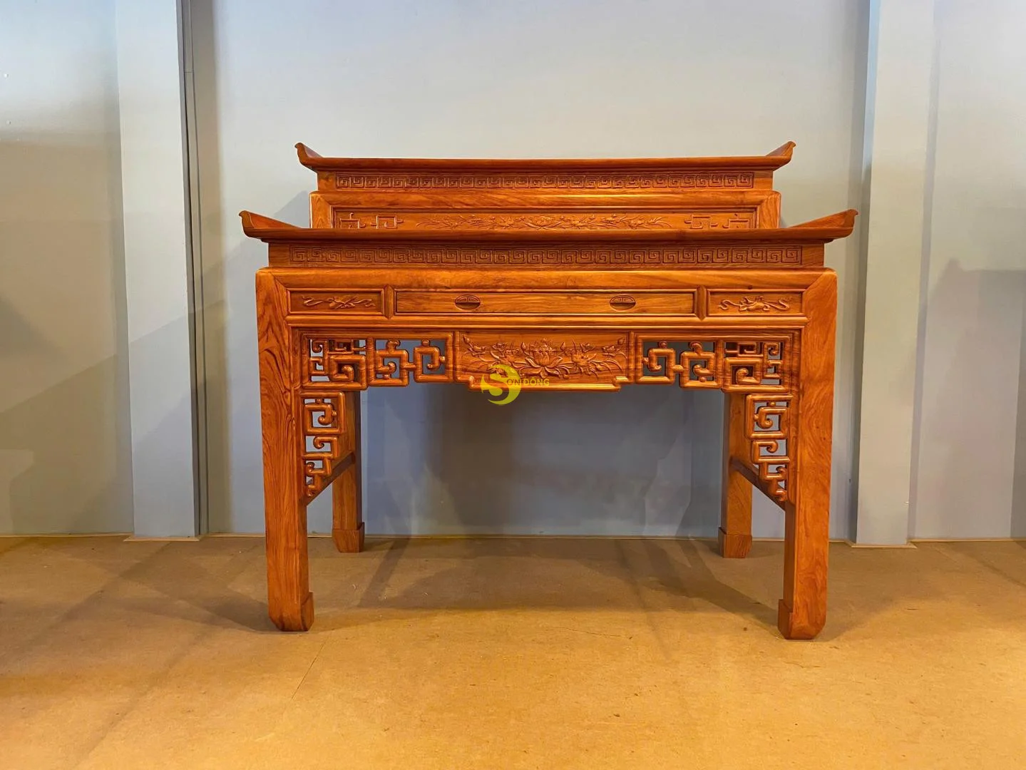 300 Mẫu bàn thờ Đẹp, Hiện đại, được làm từ gỗ cao cấp 2025