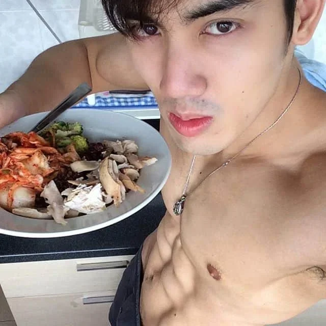 Hình 24 trong bộ khoả thân nam