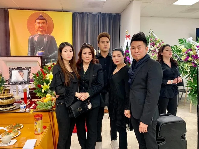 Hình ảnh xúc động tại đám tang nghệ sĩ Anh Vũ (2)